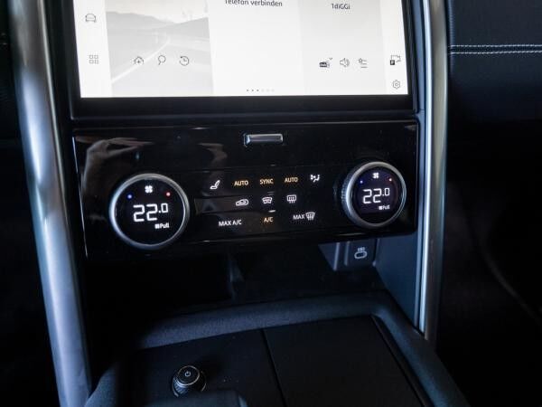 Land Rover Discovery D250 Dynamic SE