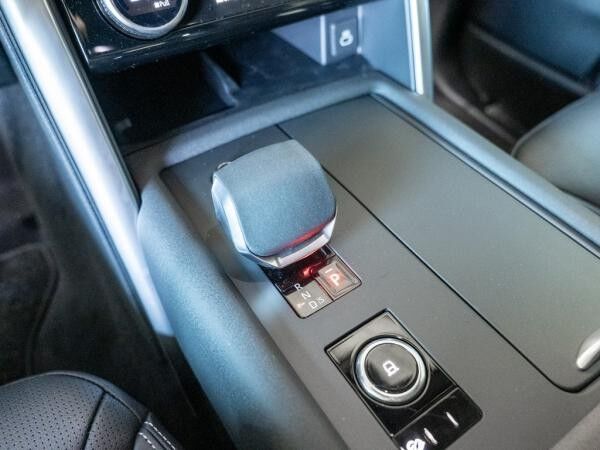 Land Rover Discovery D250 Dynamic SE