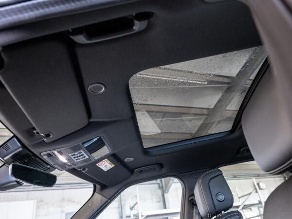 Land Rover Discovery D250 Dynamic SE