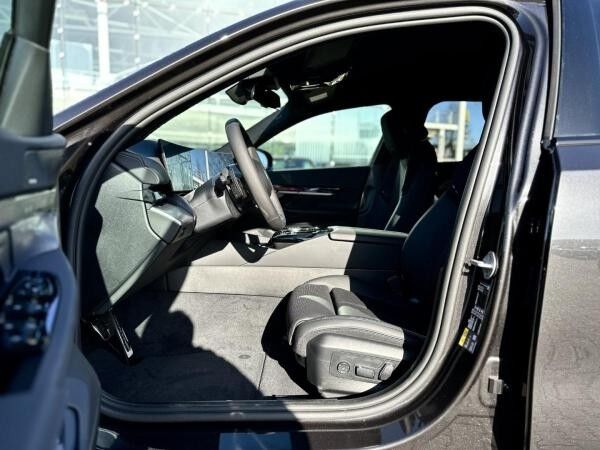 BMW i5 eDrive40 Limousine M Sportpaket HK HiFi DAB