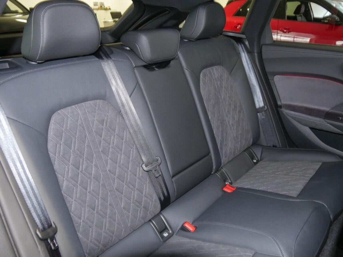 Audi A5 Avant TFSI S-tronic /LED-Scheinwerfer/MMI experience/Tech plus/18" Alu