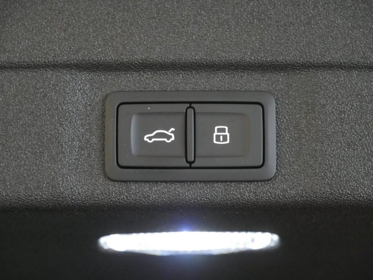 Audi A5 Avant TFSI S-tronic /LED-Scheinwerfer/MMI experience/Tech plus/18" Alu