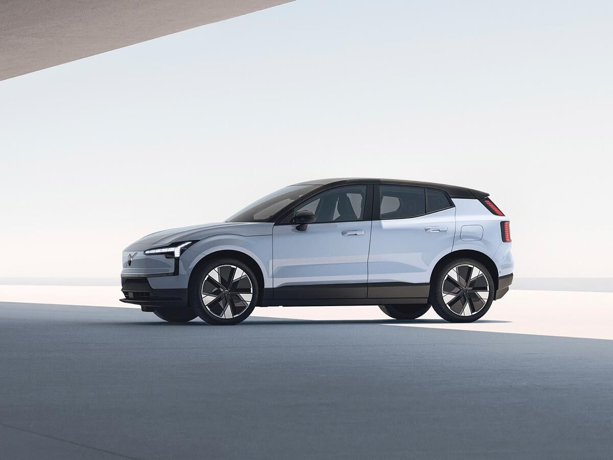 Volvo EX30 Plus Single Motor Extended Range RWD 200 kW (272 PS)