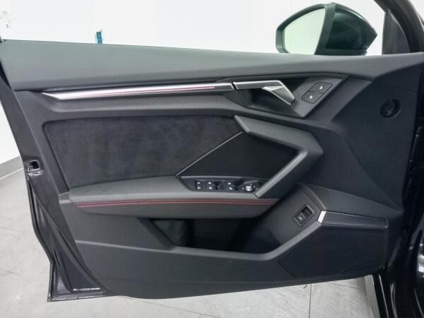Audi RS3 Sportback 5JGar App 360° 3xClima HUD Design+ Spiegel+