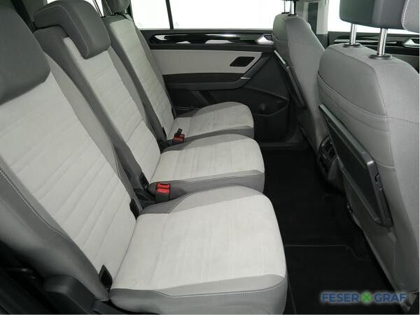 Volkswagen Touran Highline 2.0 TDI DSG Navi AHK Kamera LED
