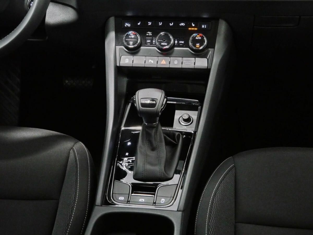 Skoda Karoq 1.5 TSI Elegance Kamera*SmartLink+*LED*GRA