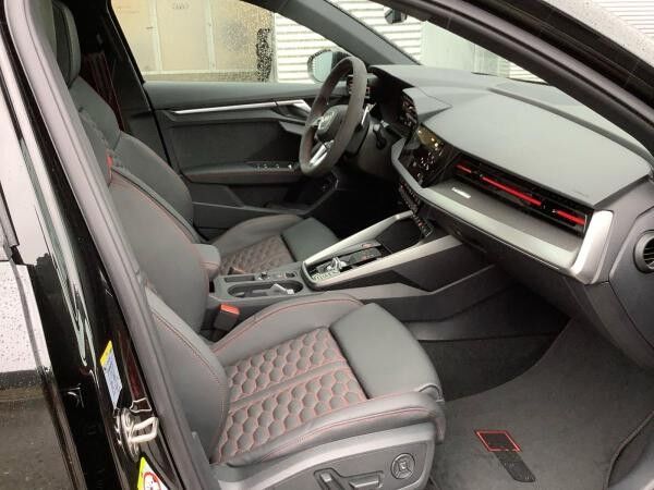 Audi RS3 Sportback q. S-Tronic | MATRIX LED, RFK, HUD, PANO, B&O, MASSAGE, MEMORY