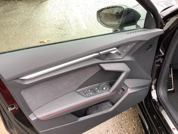 Audi RS3 Sportback q. S-Tronic | MATRIX LED, RFK, HUD, PANO, B&O, MASSAGE, MEMORY
