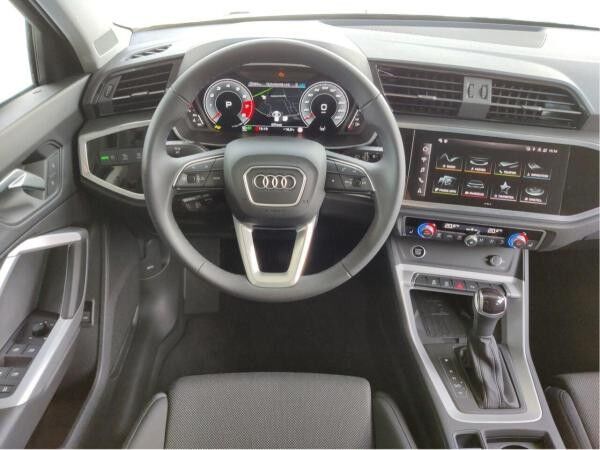Audi Q3 SUV 35 TFSI S tronic S line, ACC, AHK, Kamera