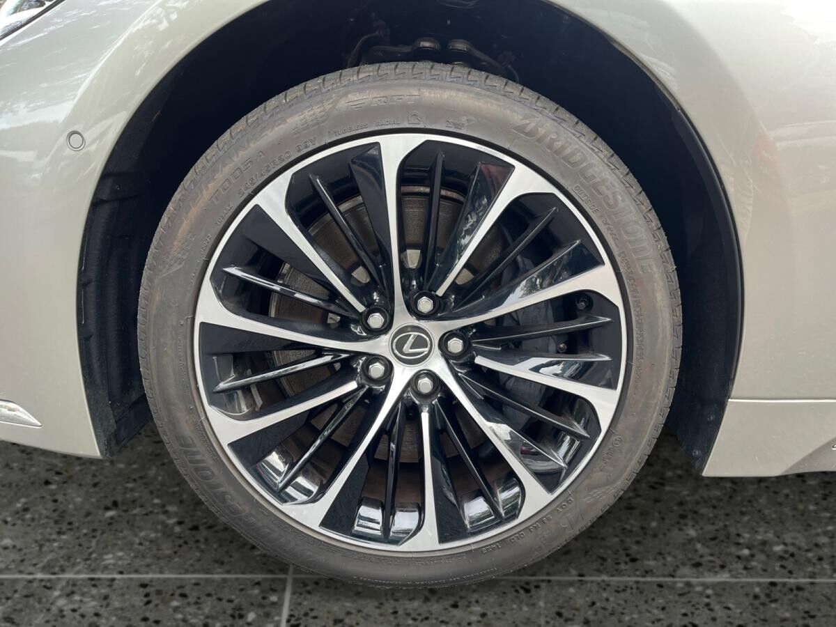 Lexus LS 500 h Luxury Line *HUD*MASSAGE*360°*AWD*