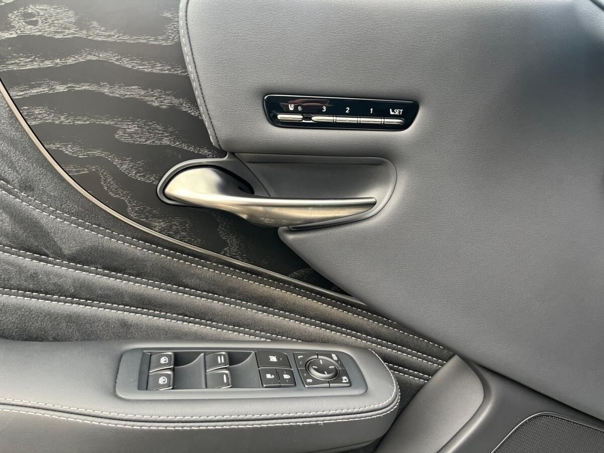 Lexus LS 500 h Luxury Line *HUD*MASSAGE*360°*AWD*