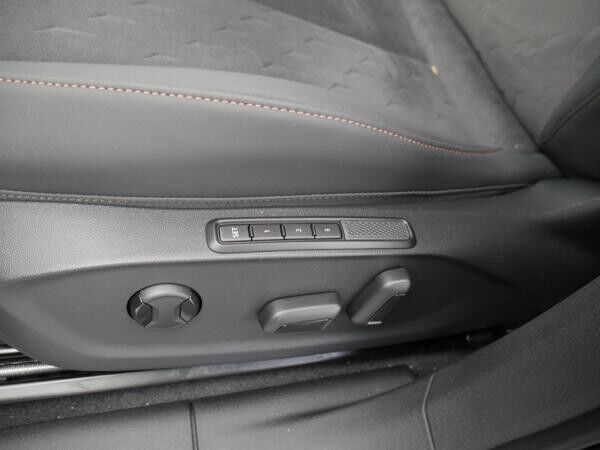 Cupra Terramar VZ 2.0 TSI 4Drive - PANO MATRIX-LED 360° *SN220*