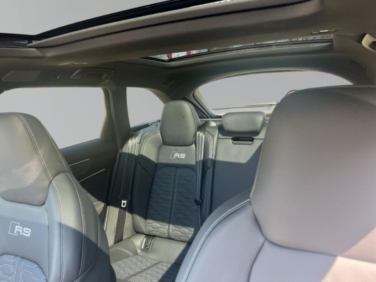 Audi RS6 Avant qu TFSI performance (630 PS) tiptronic