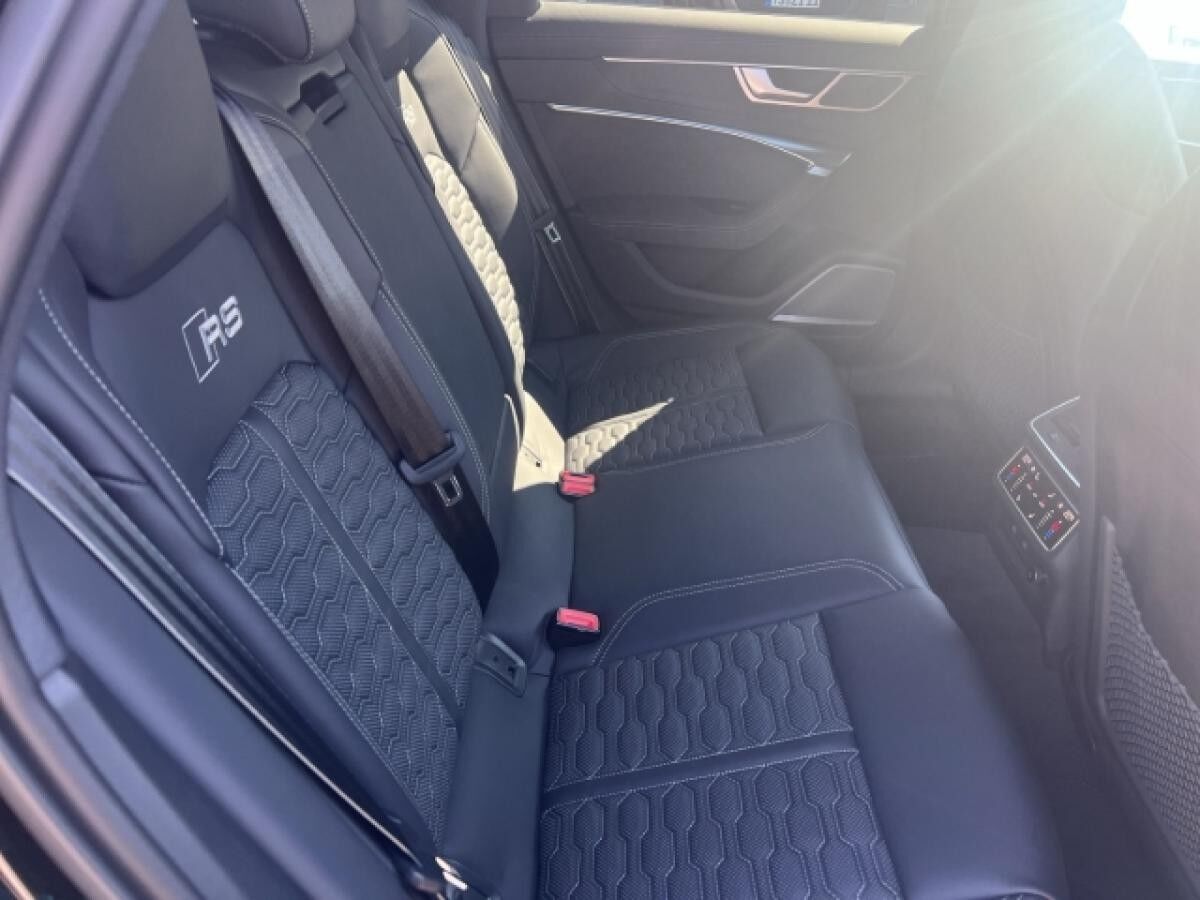 Audi RS6 Avant qu TFSI performance (630 PS) tiptronic