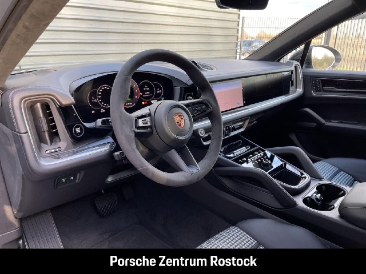 Porsche Cayenne E-Hybrid Coupe