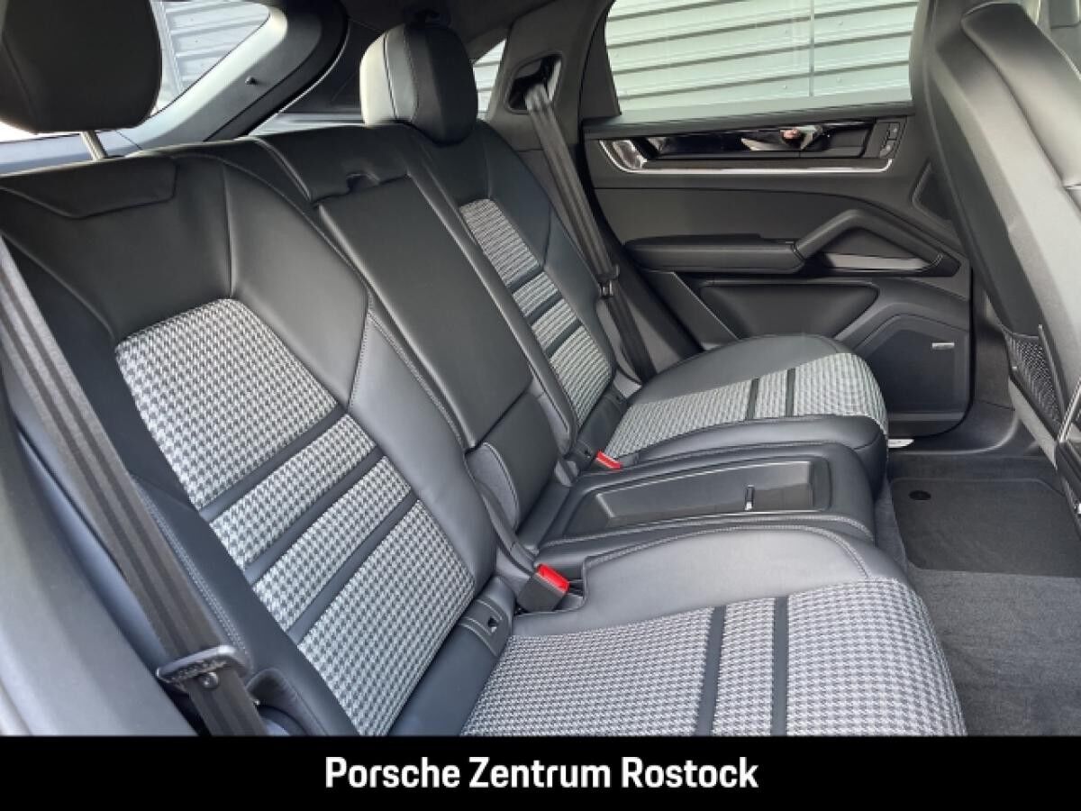 Porsche Cayenne E-Hybrid Coupe