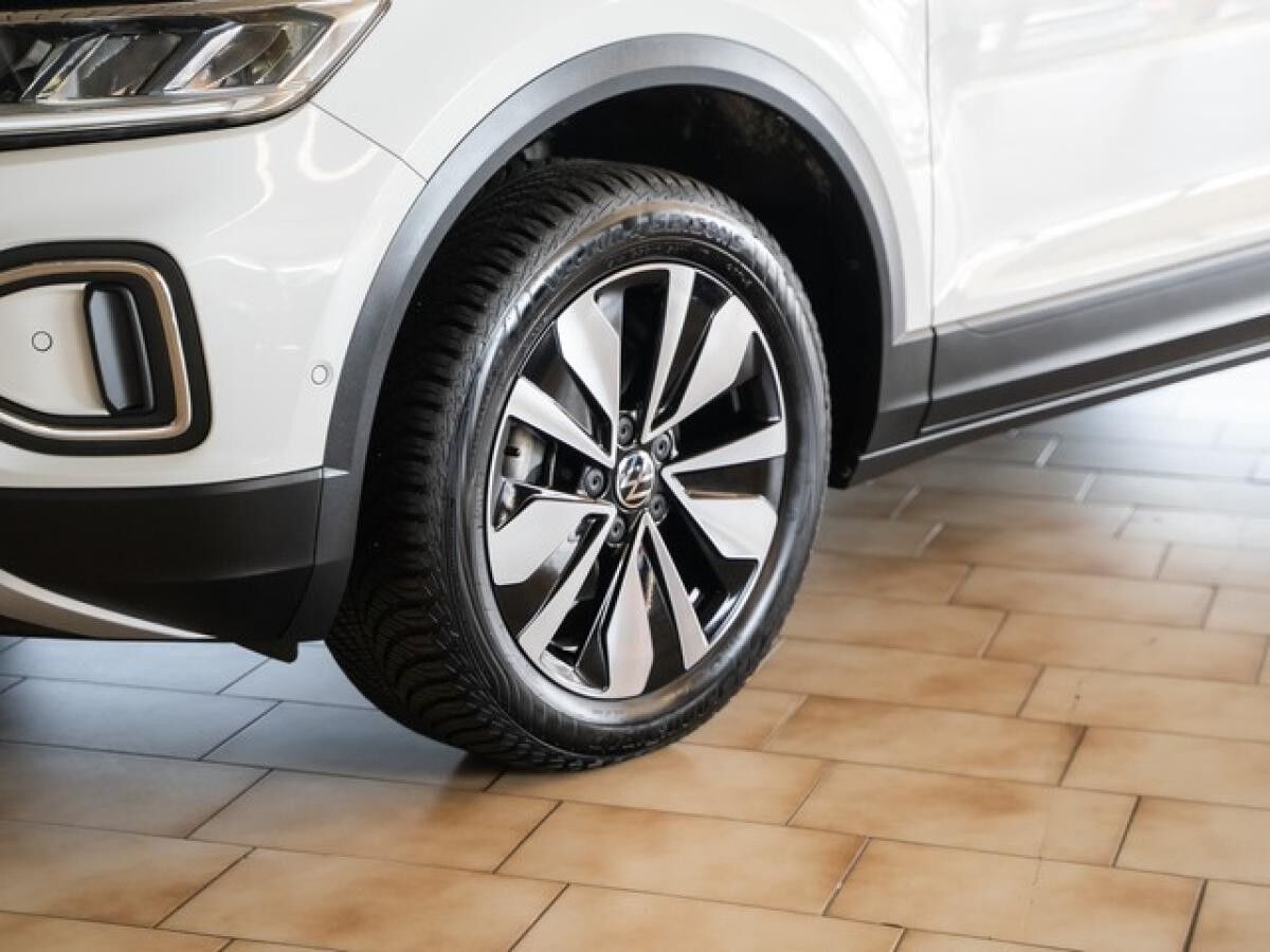Volkswagen T-Roc 1.5 TSI DSG Move LED AHK App-Connect 17"