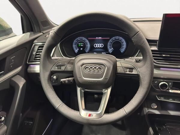 Audi Q5 55 TFSIe quattro Sline+Pano+AHK+Matrix-Led+(MT)