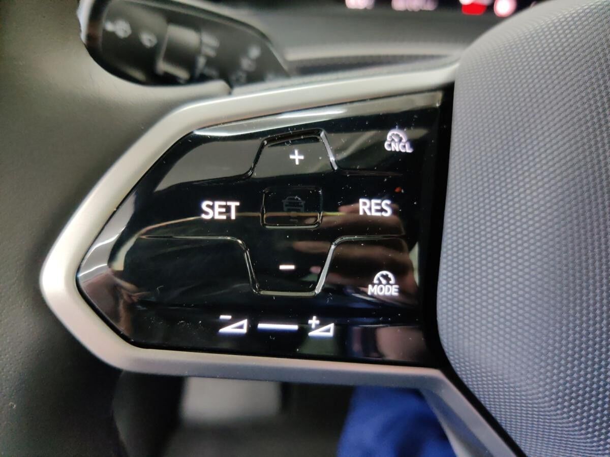 Volkswagen ID.7 Pro S h/AHK/Matrix/IQ.Drive/Pano/Wärmepumpe