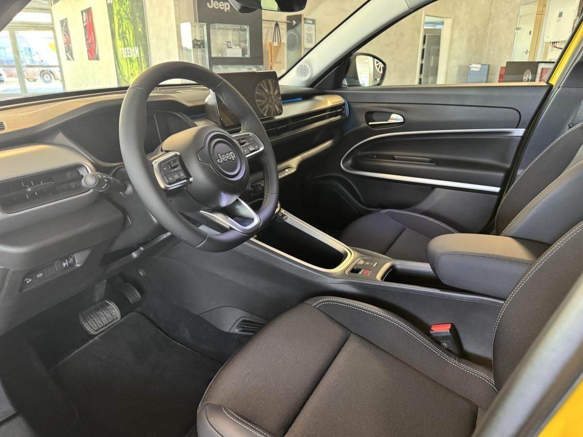 Jeep Avenger Summit+