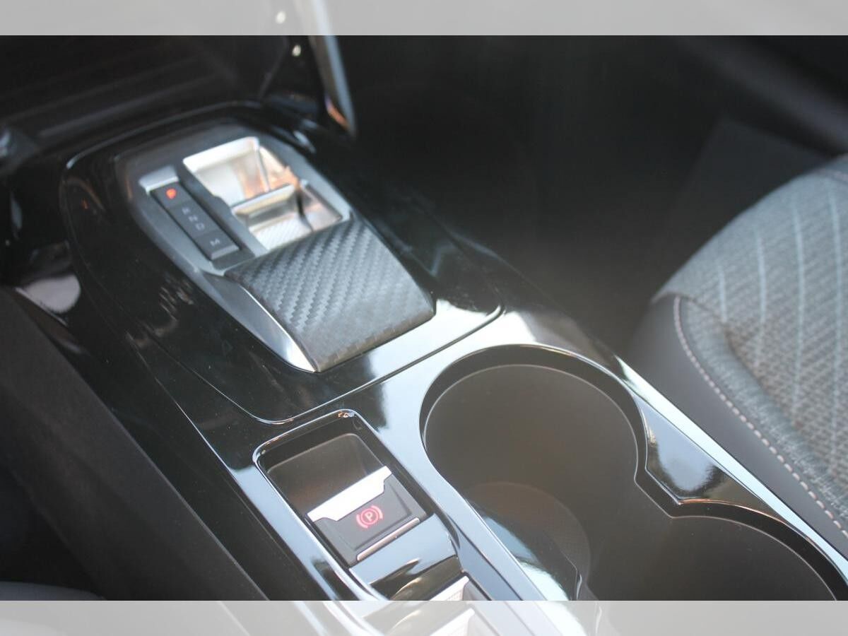 Peugeot 208 Allure Hybrid 110 e-DSC