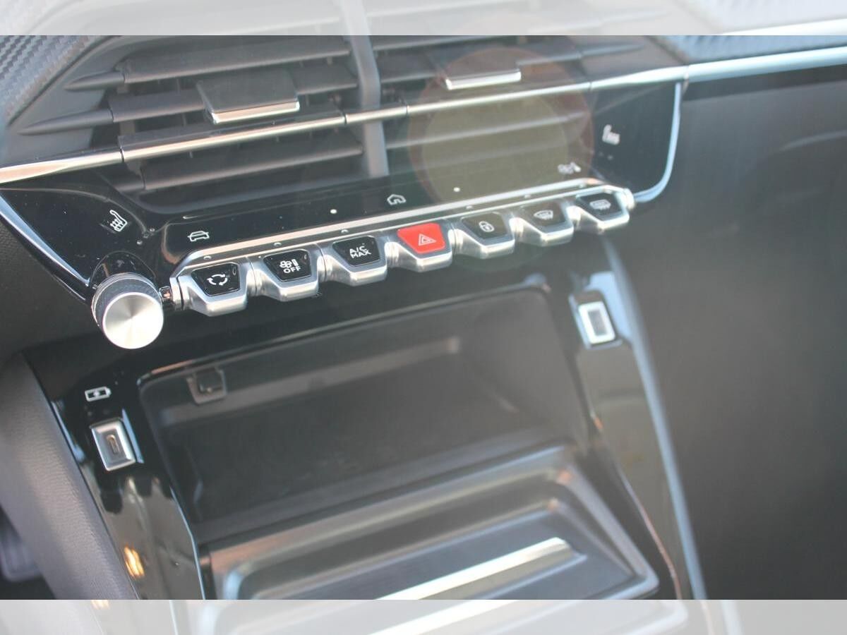 Peugeot 208 Allure Hybrid 110 e-DSC