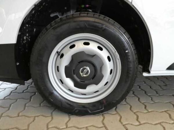 Nissan Primastar L1H1 3,0 Acenta + Laderaumboden