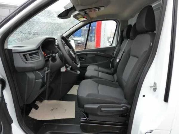 Nissan Primastar L1H1 3,0 Acenta + Laderaumboden