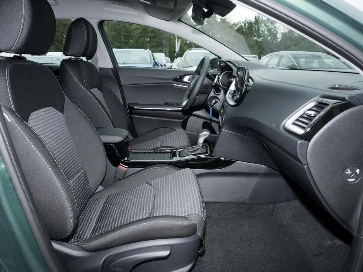 Kia Ceed SW Ceed Sportswagon 1.5T DCT7 VISION KOMFORT+ NAVI