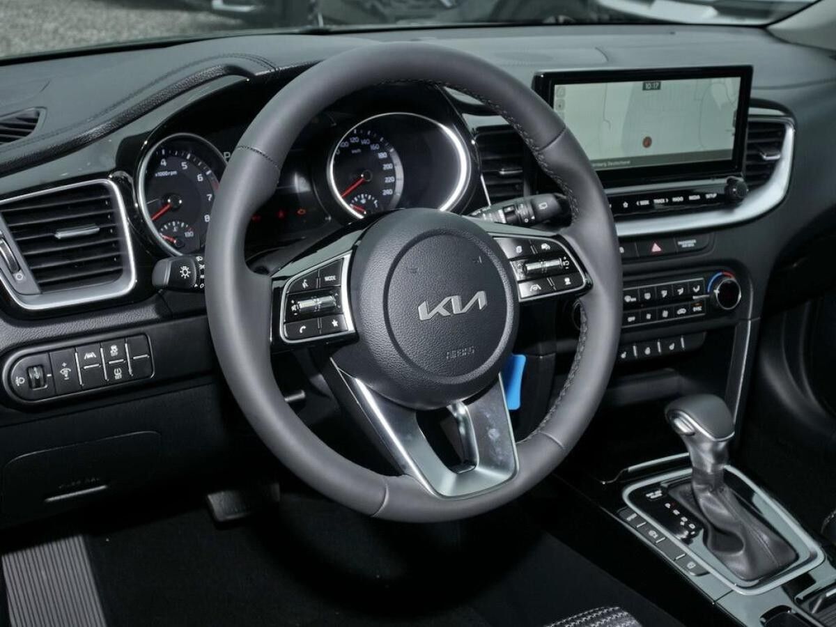 Kia Ceed SW Ceed Sportswagon 1.5T DCT7 VISION KOMFORT+ NAVI