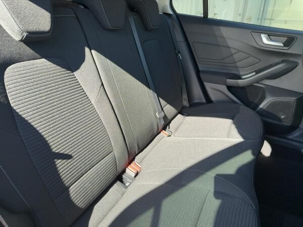 Ford Focus Turnier 1,0 EcoBoost Titanium