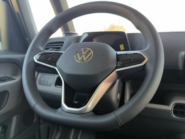 Volkswagen ID.Buzz ID. Buzz Cargo Motor: 150 kW (204 PS) 77 kWh Getriebe: 1-Gang-Automatikgetriebe
