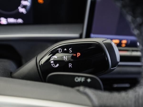 Volkswagen Tayron R-Line 1.5 eHybrid DSG AHK IQ.Light HUD