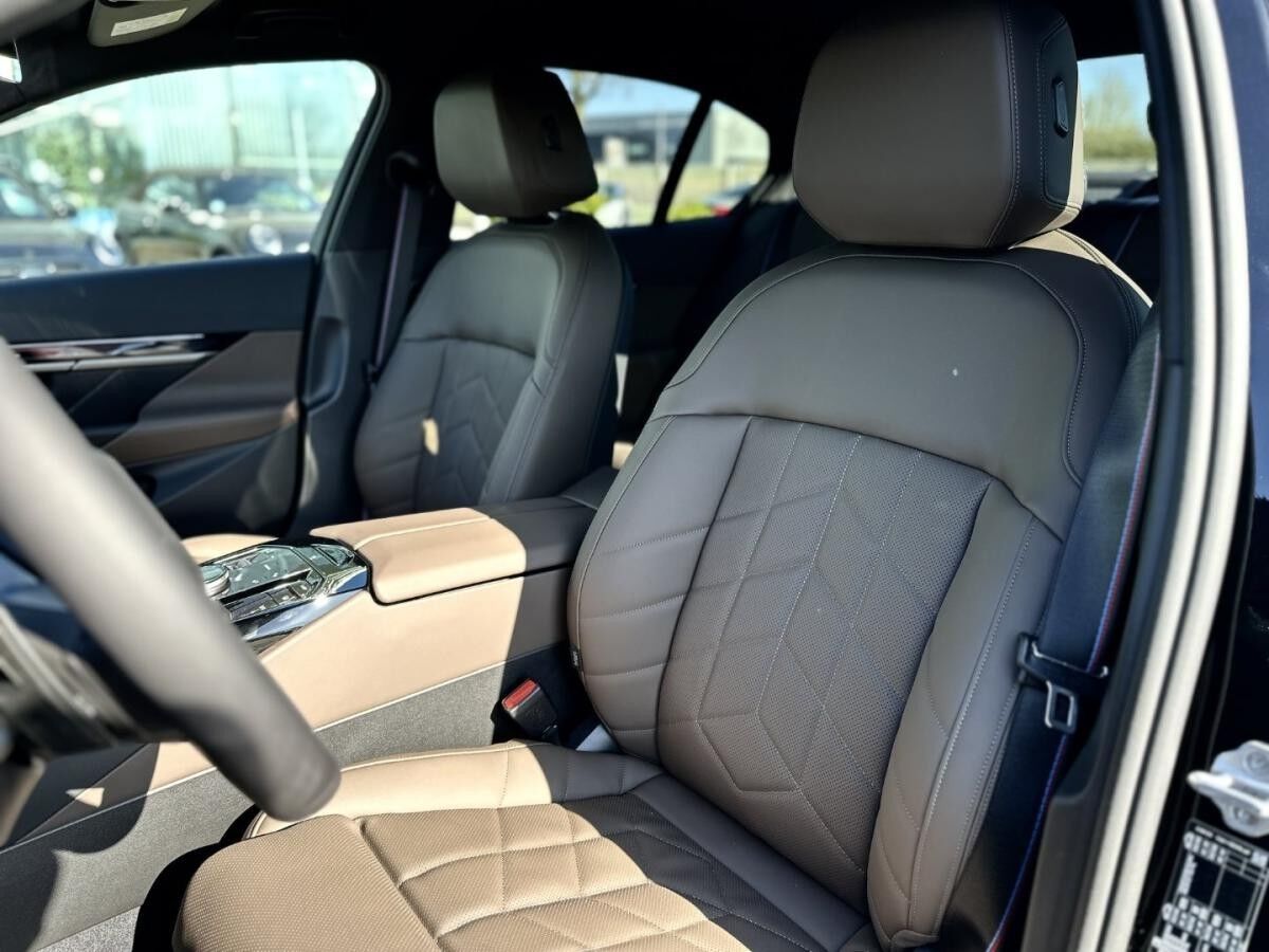 BMW i5 eDrive40 Limousine M Sportpaket DAB LED RFK