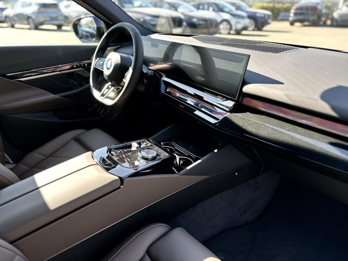 BMW i5 eDrive40 Limousine M Sportpaket DAB LED RFK