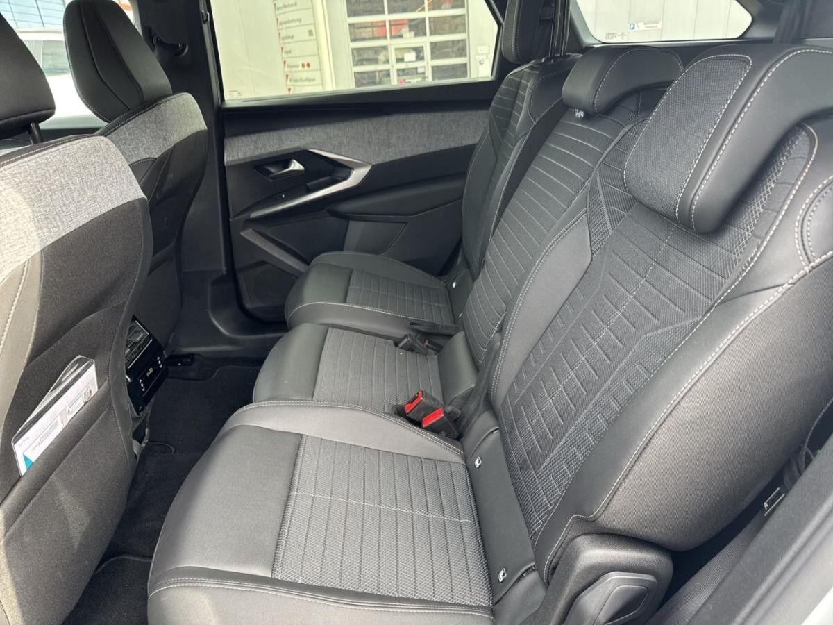 Peugeot 5008 Allure Hybrid 145  e-DSC6