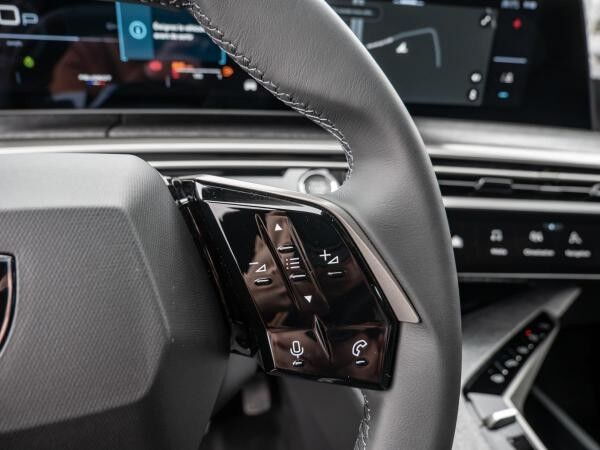 Peugeot 5008 1.2 Hybrid 145 e-DSC6  Allure *ICE*