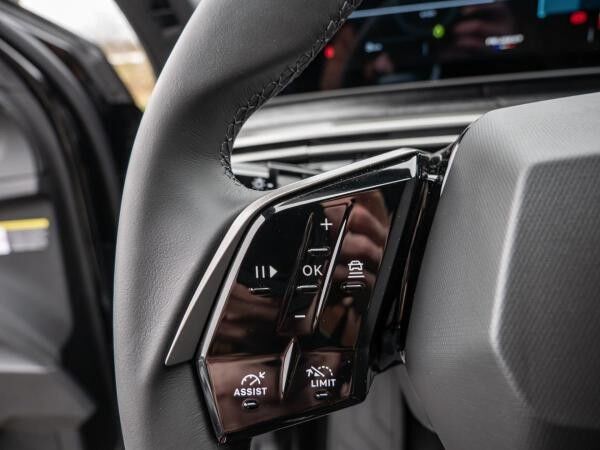 Peugeot 5008 1.2 Hybrid 145 e-DSC6  Allure *ICE*