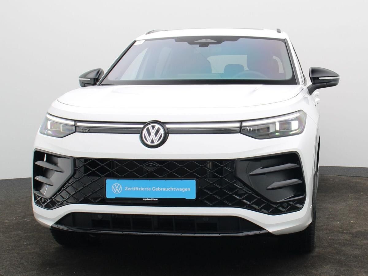 Volkswagen Tayron R-Line 1.5 Hybrid/ Matrix, BlackStyle,AHK