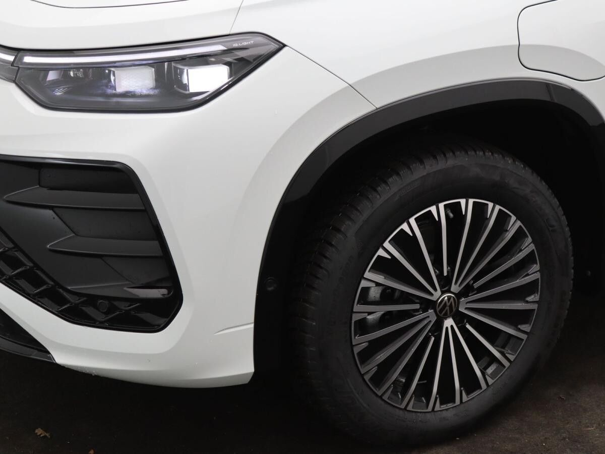 Volkswagen Tayron R-Line 1.5 Hybrid/ Matrix, BlackStyle,AHK