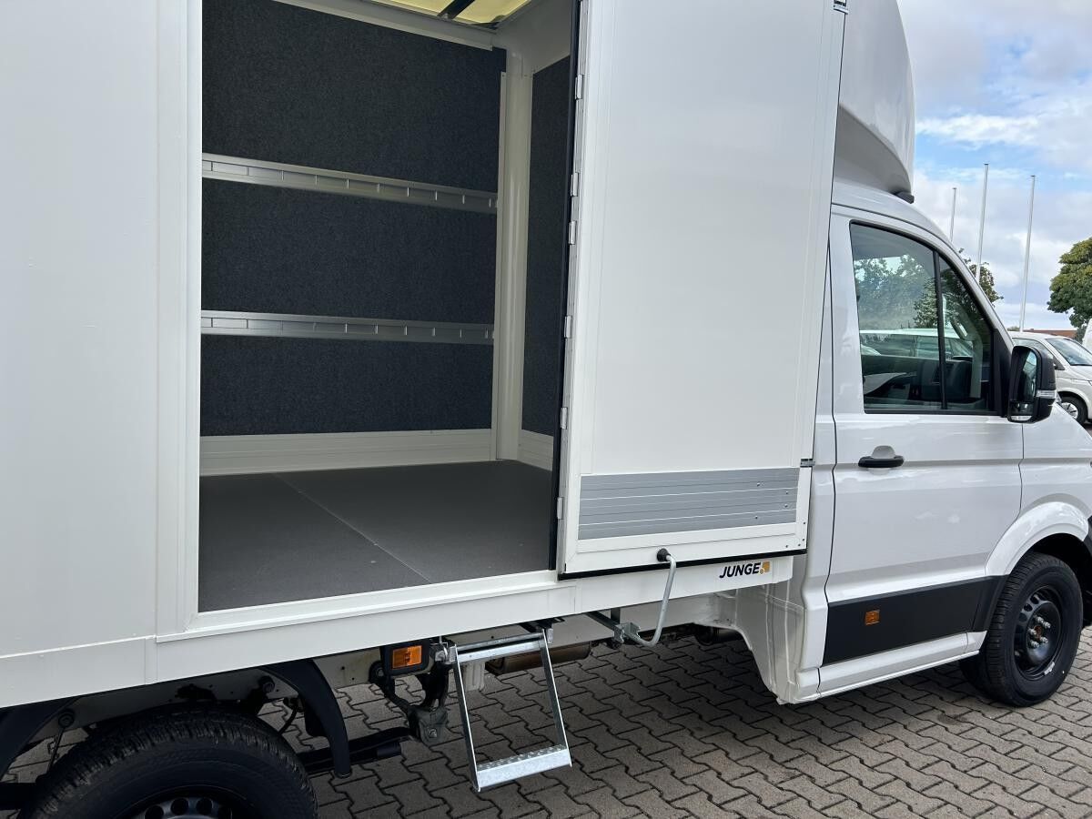 Volkswagen Crafter Koffer Möbelkoffer Junge