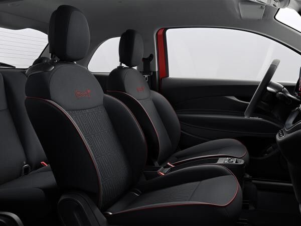 Fiat 500e RED Lim. 23,8 kWh 95 PS  **NUR FÜR KURZE ZEIT**