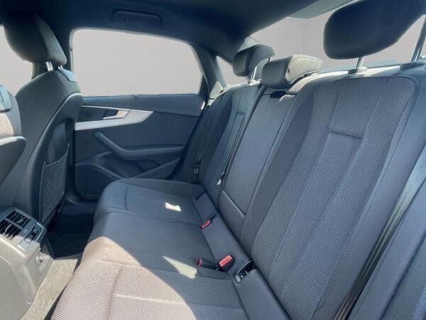 Audi A4 Limousine 35 TDI LED Navi Kamera CarPlay