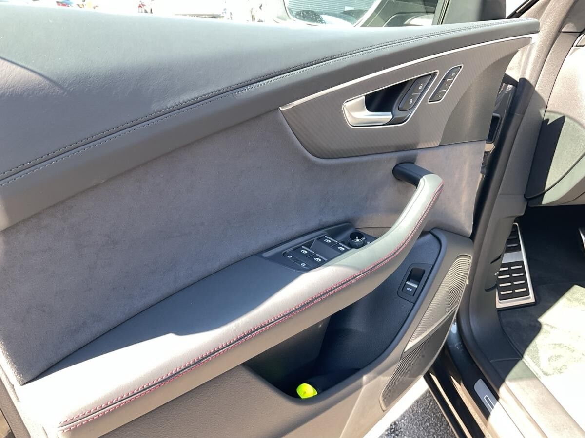 Audi RS Q8 SUV qu. tiptr. PANO Stdhzg FwpAdv 23 HUD