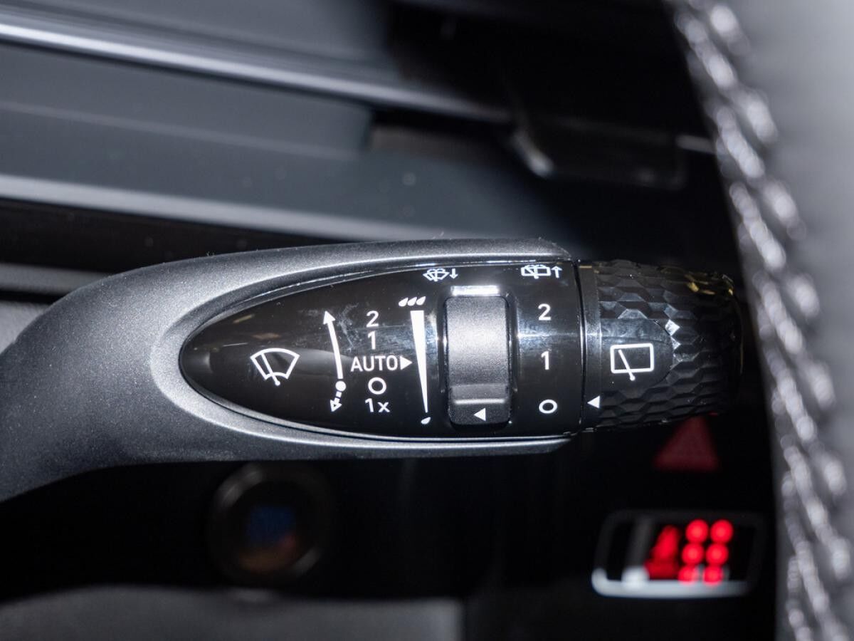 Hyundai STARIA 1.6 Hybrid Trend 9 Sitzer /LED/NAVI/360 Grad Kameras