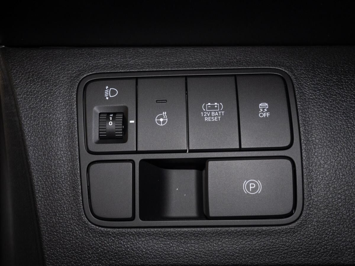 Hyundai STARIA 1.6 Hybrid Trend 9 Sitzer /LED/NAVI/360 Grad Kameras