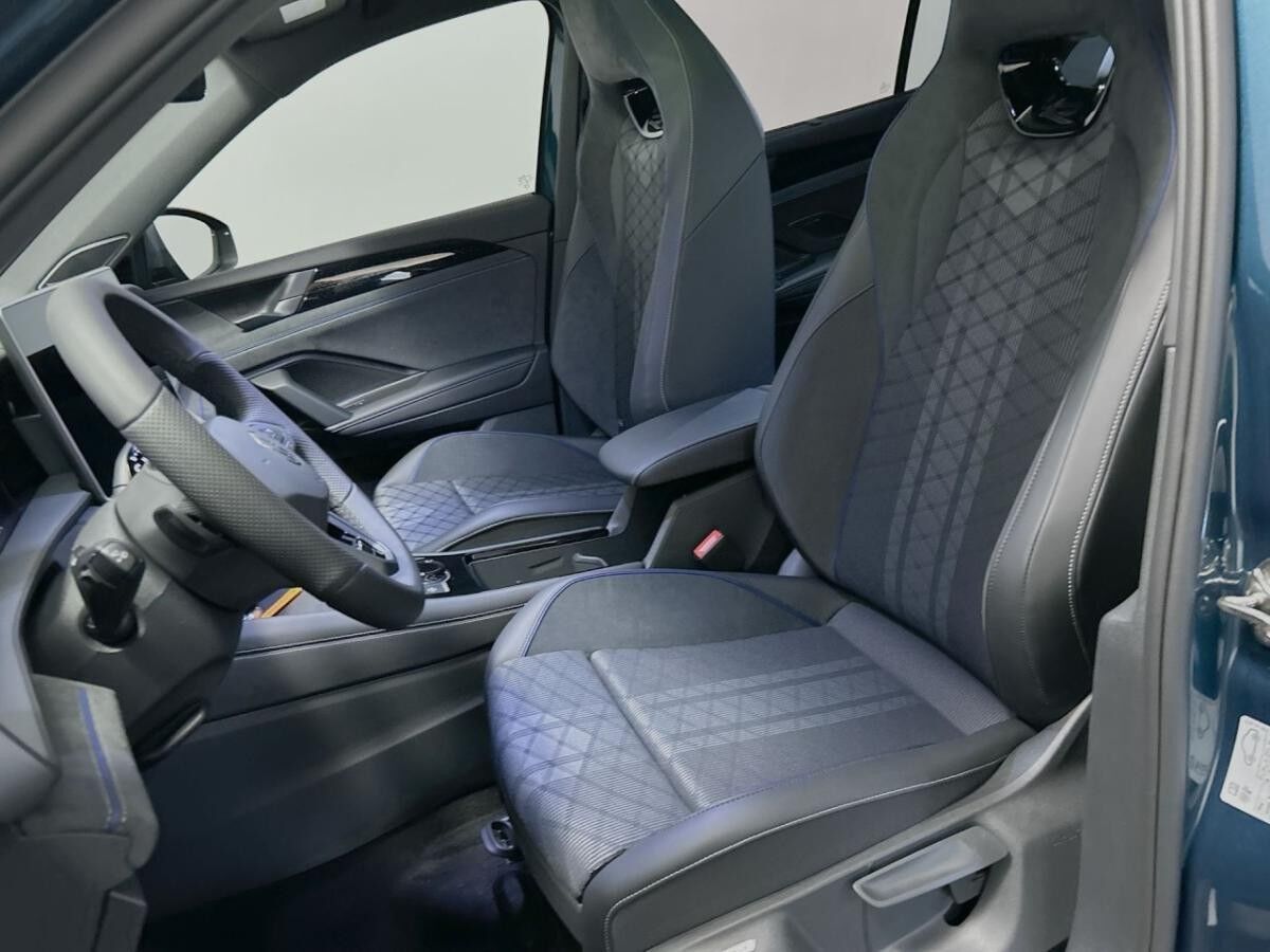 Volkswagen Tayron R-Line 4MOTION Black Style