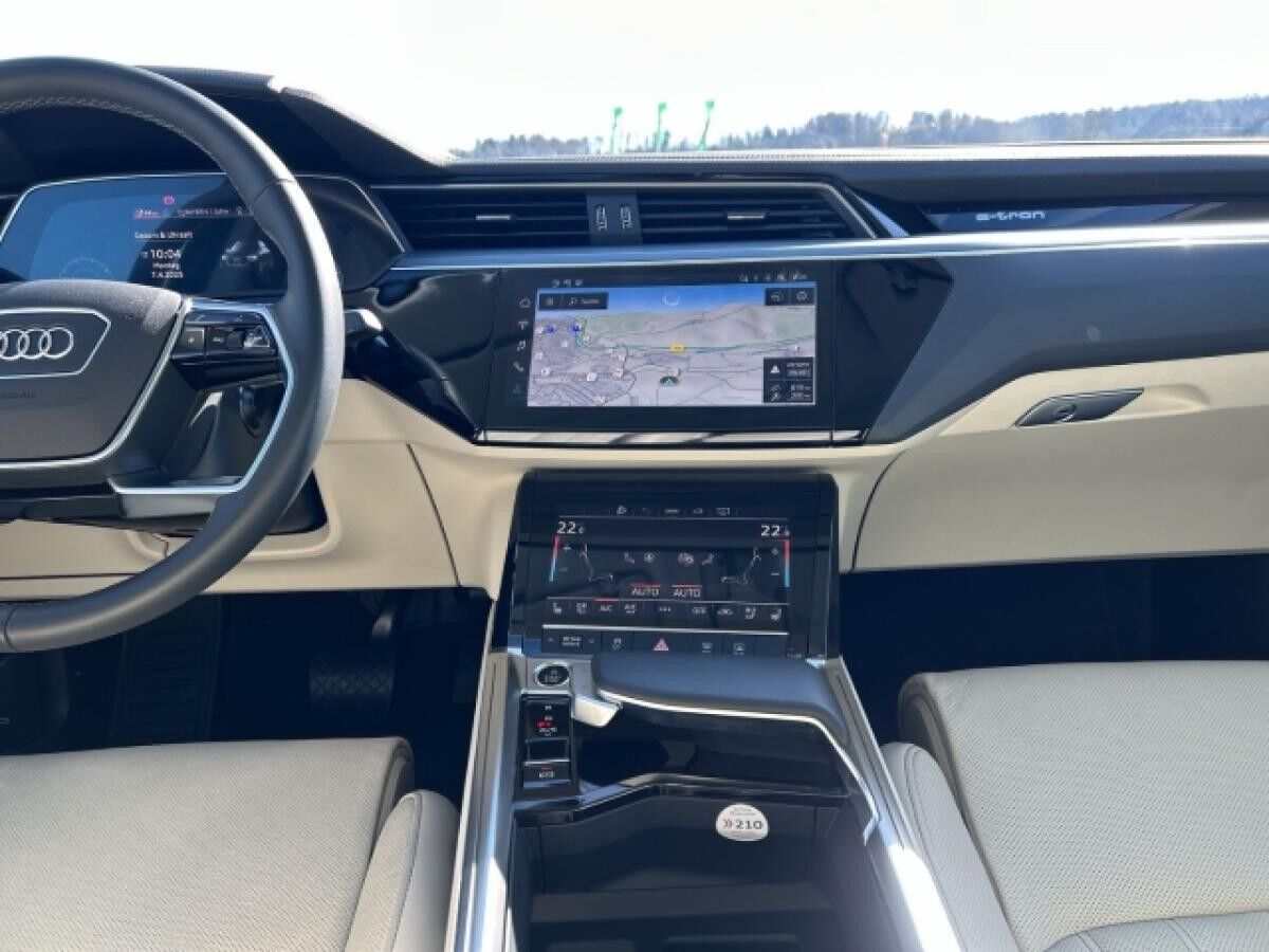 Audi Q8 Sportback 55 e-tron advanced qu Matrix B&O Navi Kamera