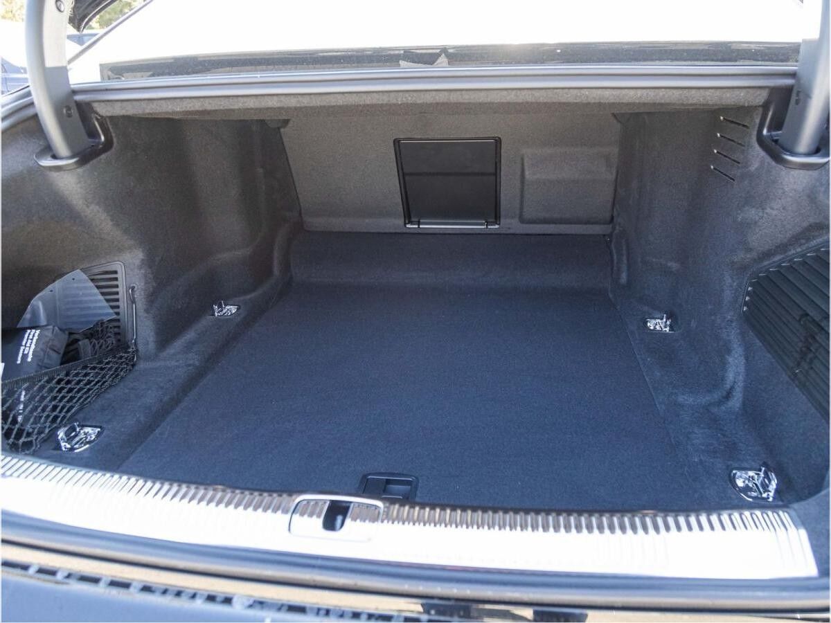 Audi S8 571PS AHK Pano HuD Standheizung