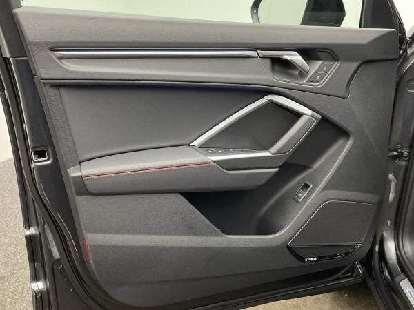 Audi Q3 Sportback S line 40 TDI quattro Matrix Sonos